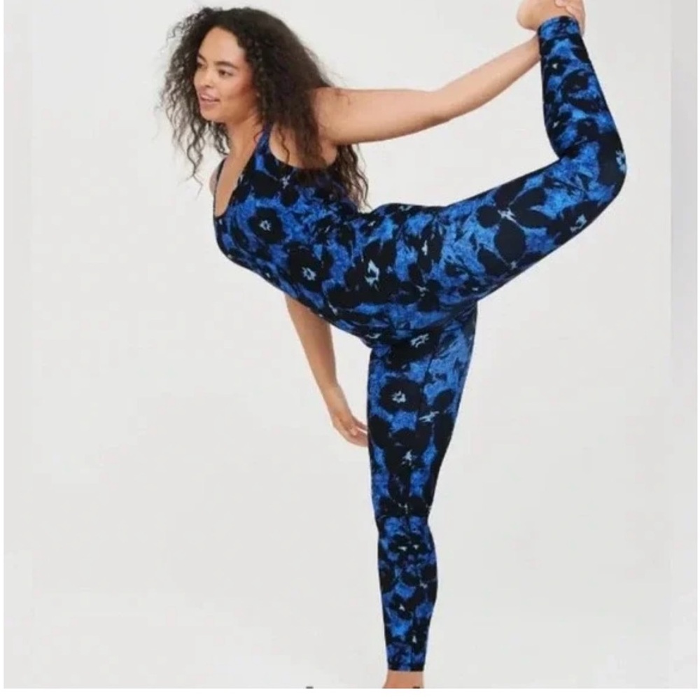 Aerie. Blue and black floral Aerie Jumpsuit. Size medium. NWT.